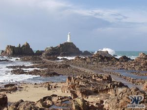 cd22-d14.jpg - Lighthouse
