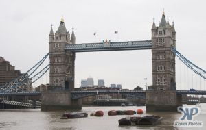 cd121-d04.jpg - Tower Bridge