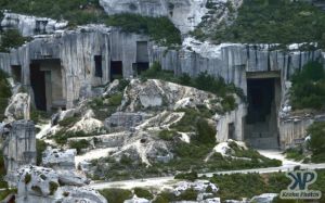 cd27-s29.jpg - Les Baux