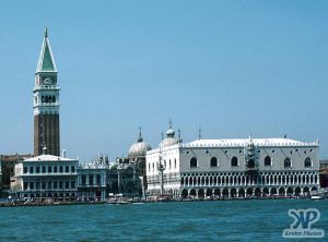 cd75-s08.jpg - Venice