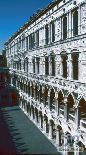 cd75-s23.jpg - Venice