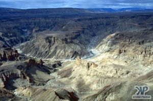 cd10-s09.jpg - Fish River Canyon