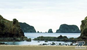 cd35-s27.jpg - Bay of Islands