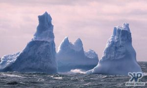 cd1025-s02.jpg - Icebergs