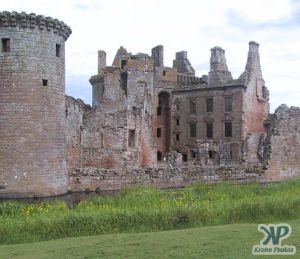 caerlaverock.jpg - Caerlaverock Castle