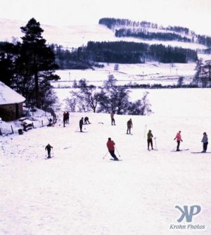 cd60-s04.jpg - Ski School meets