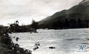 cd2002-pc10.jpg - Skeena River