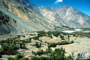 valley-s24b1.jpg - A Pakistani Valley