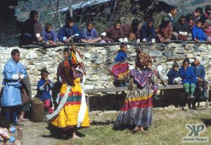 cd1015-s02.jpg - Dancers